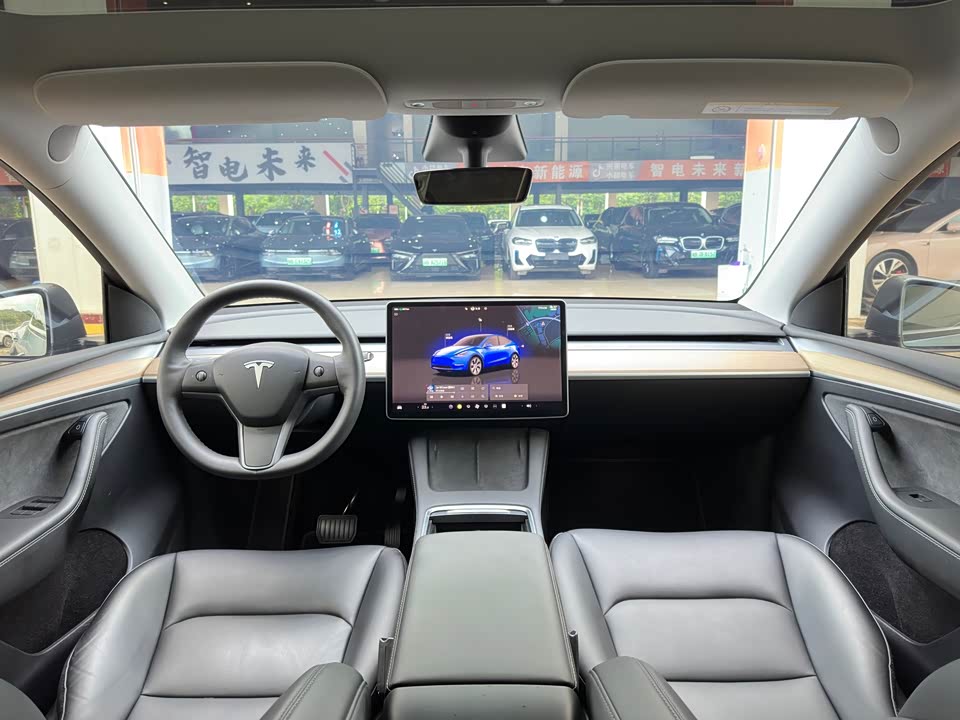 Tesla Model Y Tesla Model Y