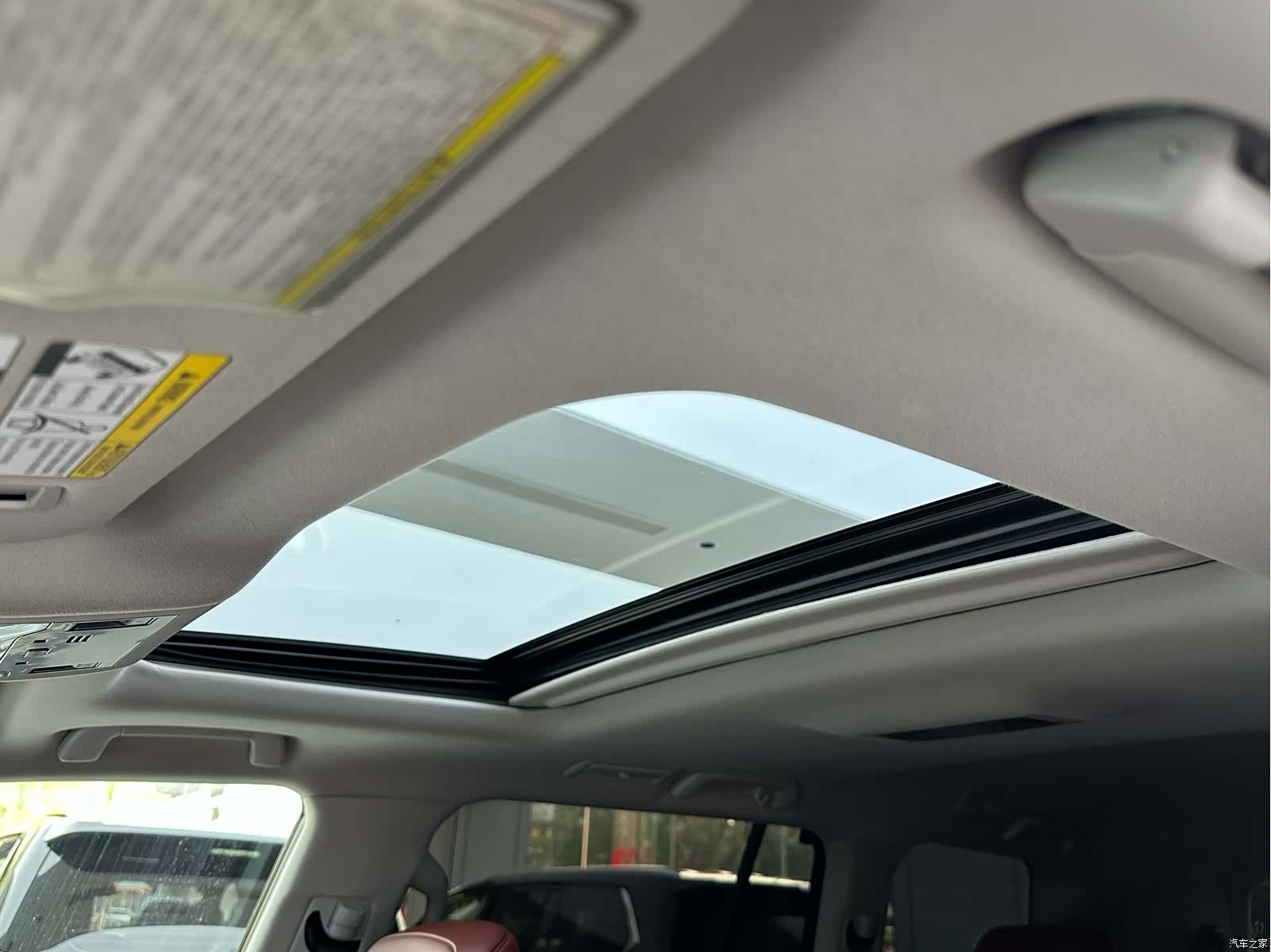 Lexus LX, 2017 14