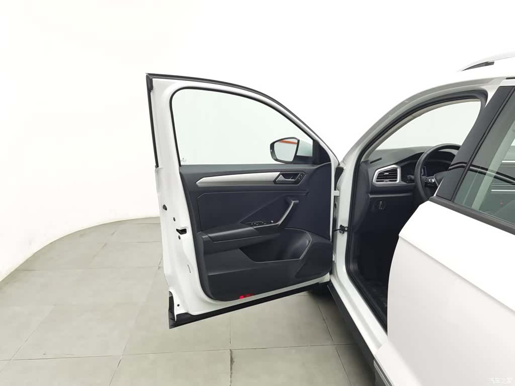 Volkswagen T-ROC, 2020 8