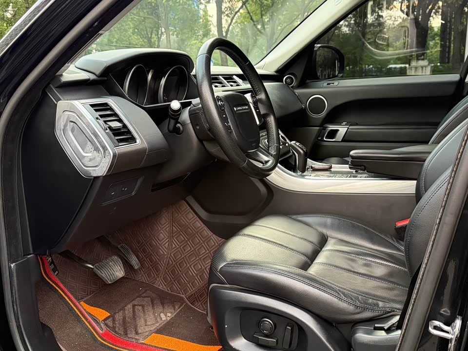 Land Rover Range Rover Sport Land Rover Range Rover Sport