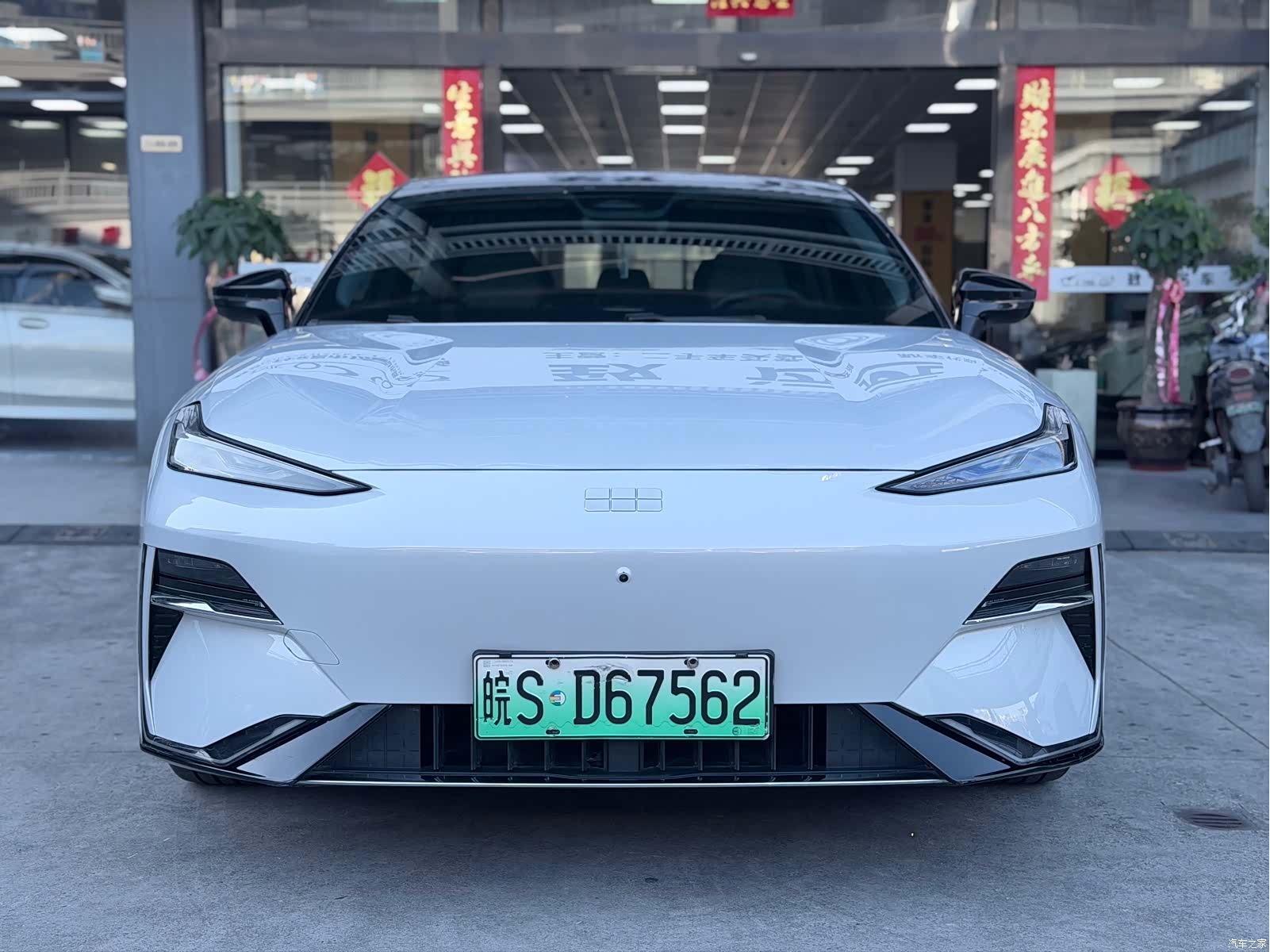 Geely E8, 2024 2