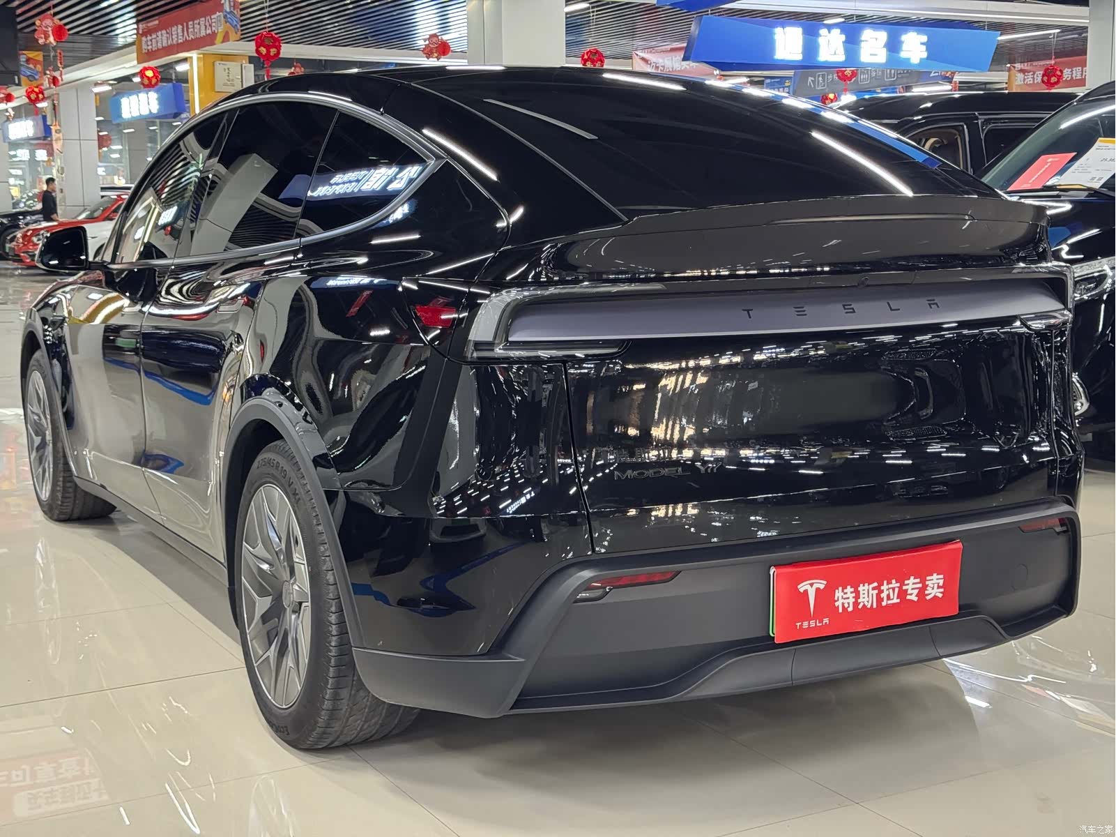 Tesla Model Y, 2025 7