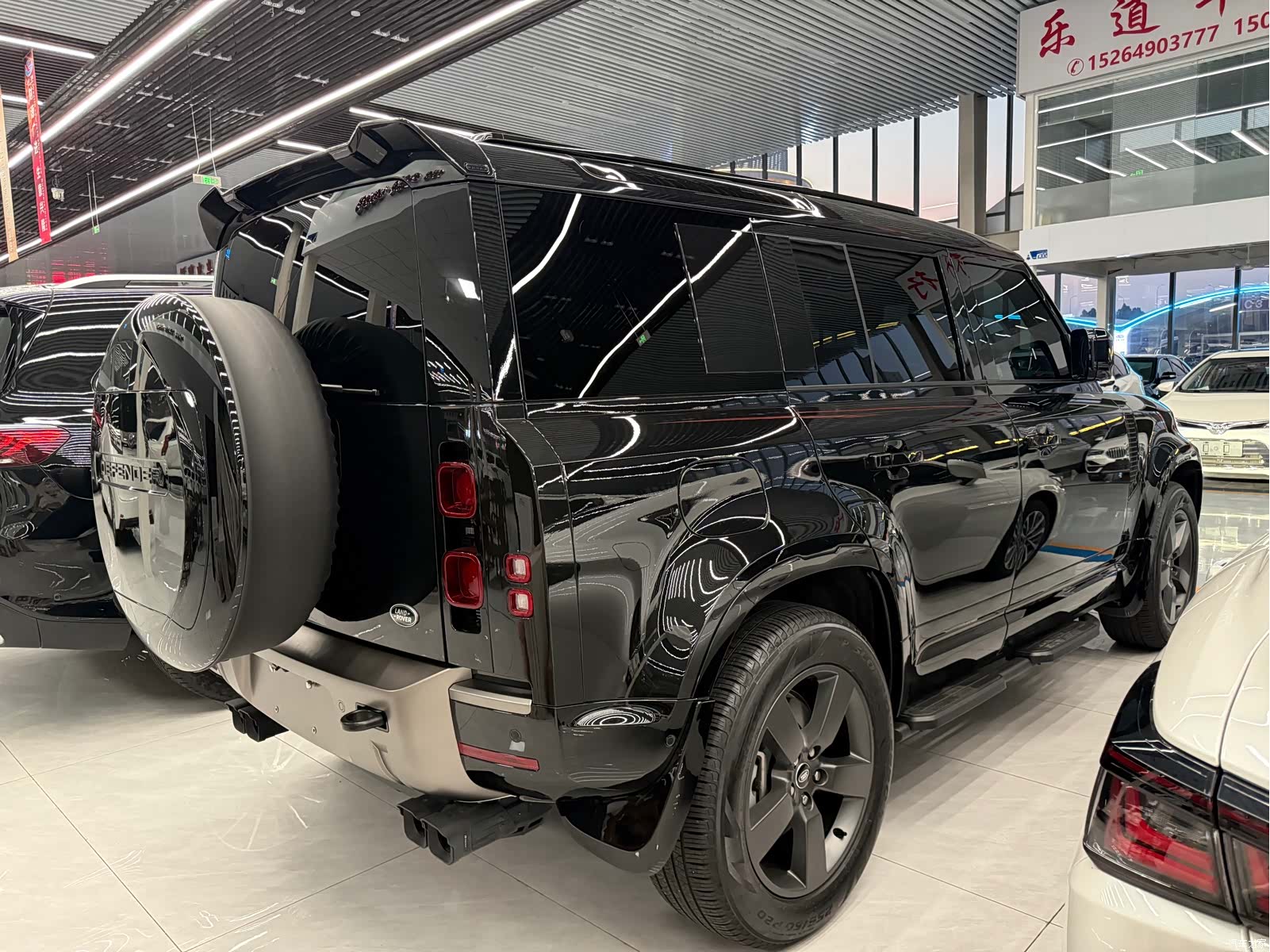 Land Rover Defender, 2025 9