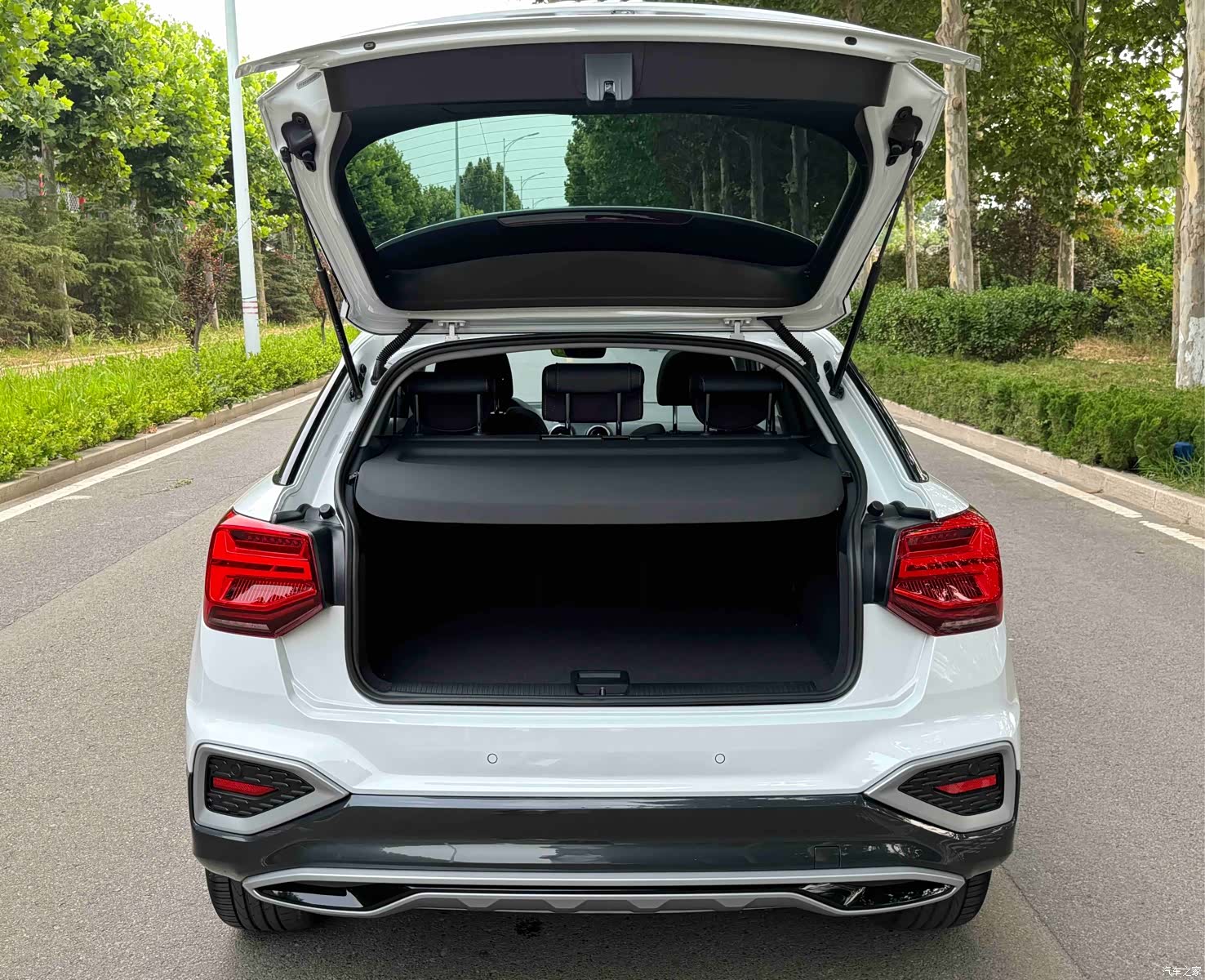 Audi Q2L, 2022 8