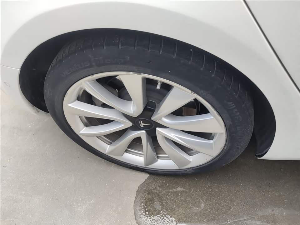 Tesla Model 3 Tesla Model 3