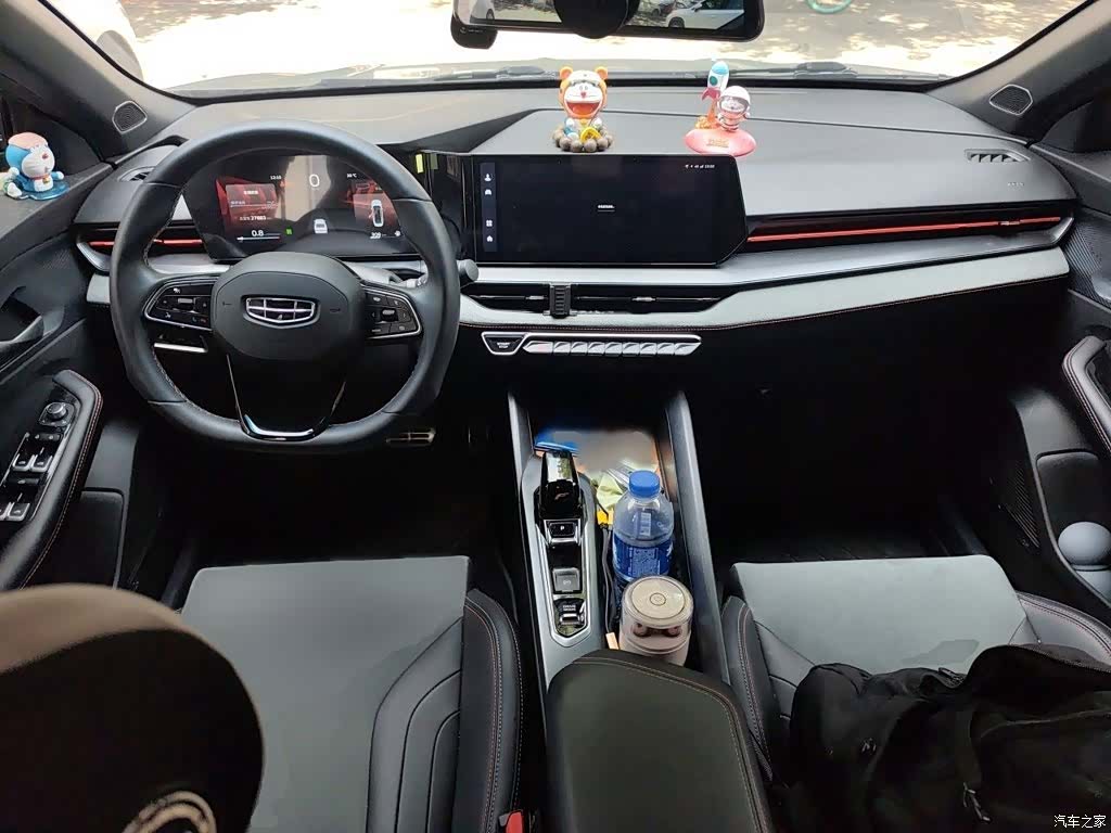 Geely Binray, 2022 13