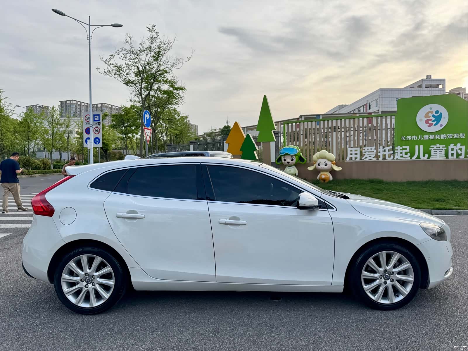 Volvo V40, 2014 16
