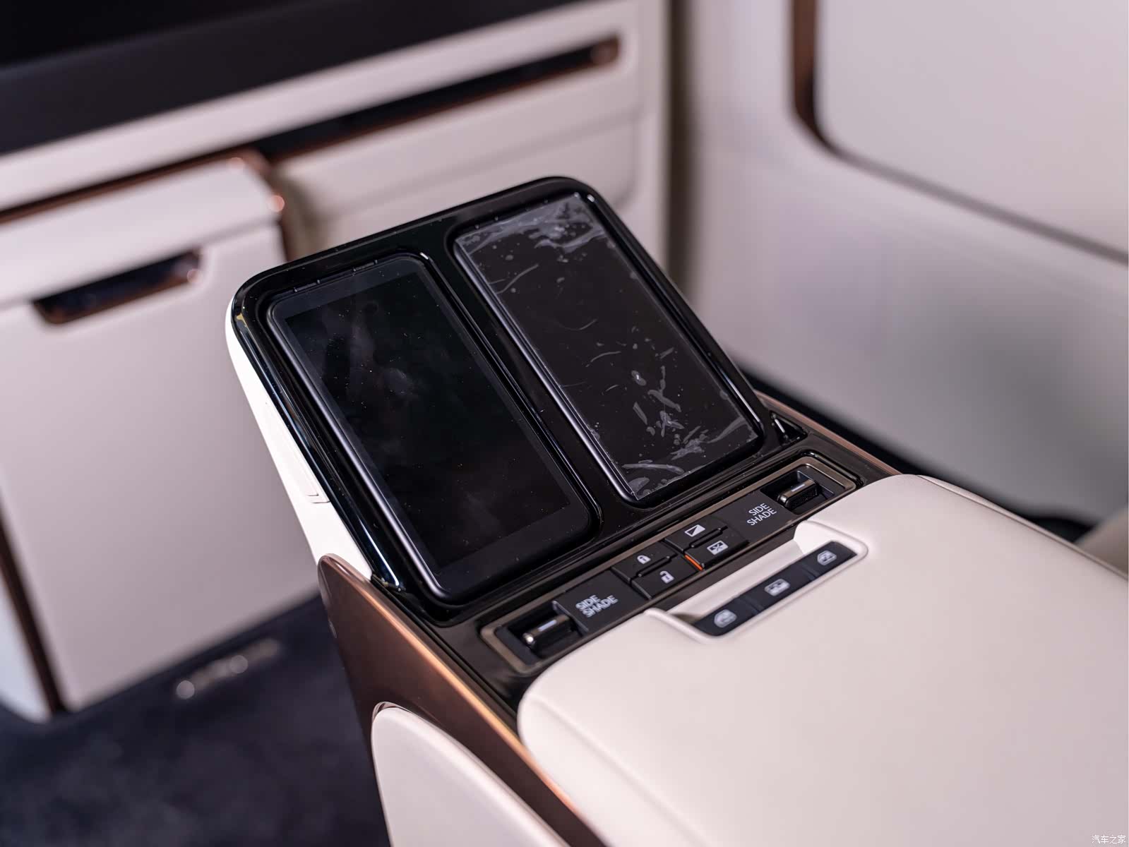 Lexus LM, 2026 15