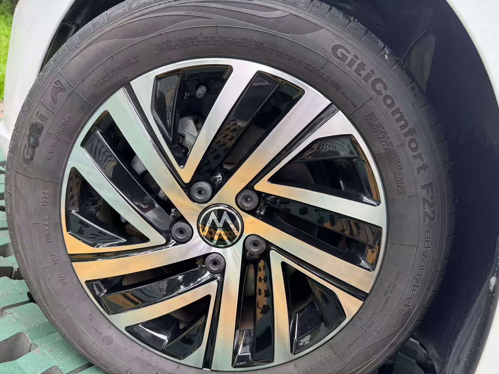 Volkswagen Lavida, 2024 16