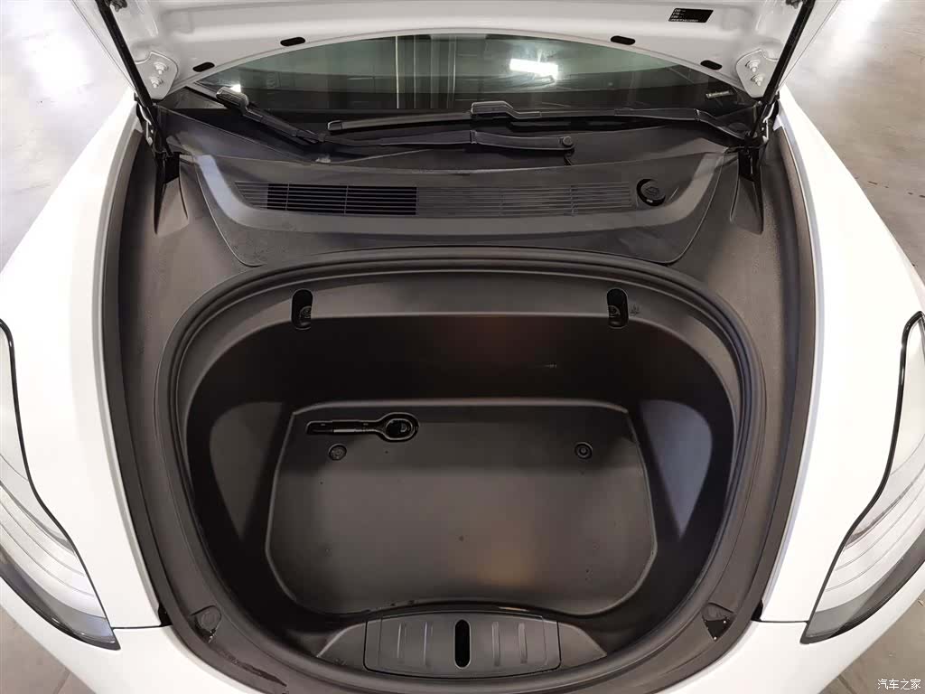 Tesla Model 3, 2020 6