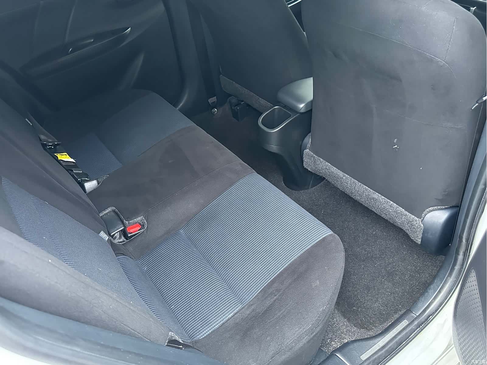 Toyota YARiS L, 2019 13