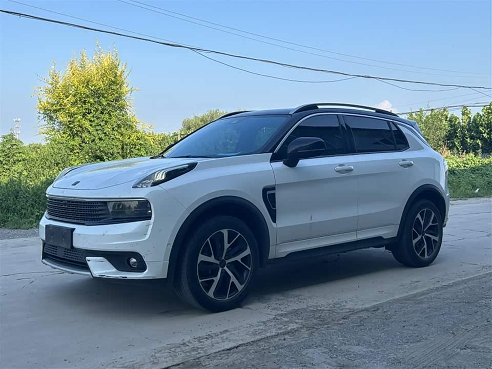 Lynk & Co 01