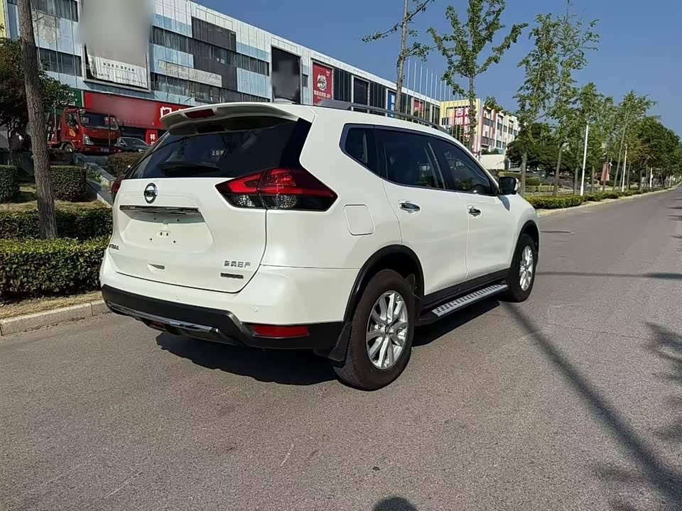 Nissan Qijun