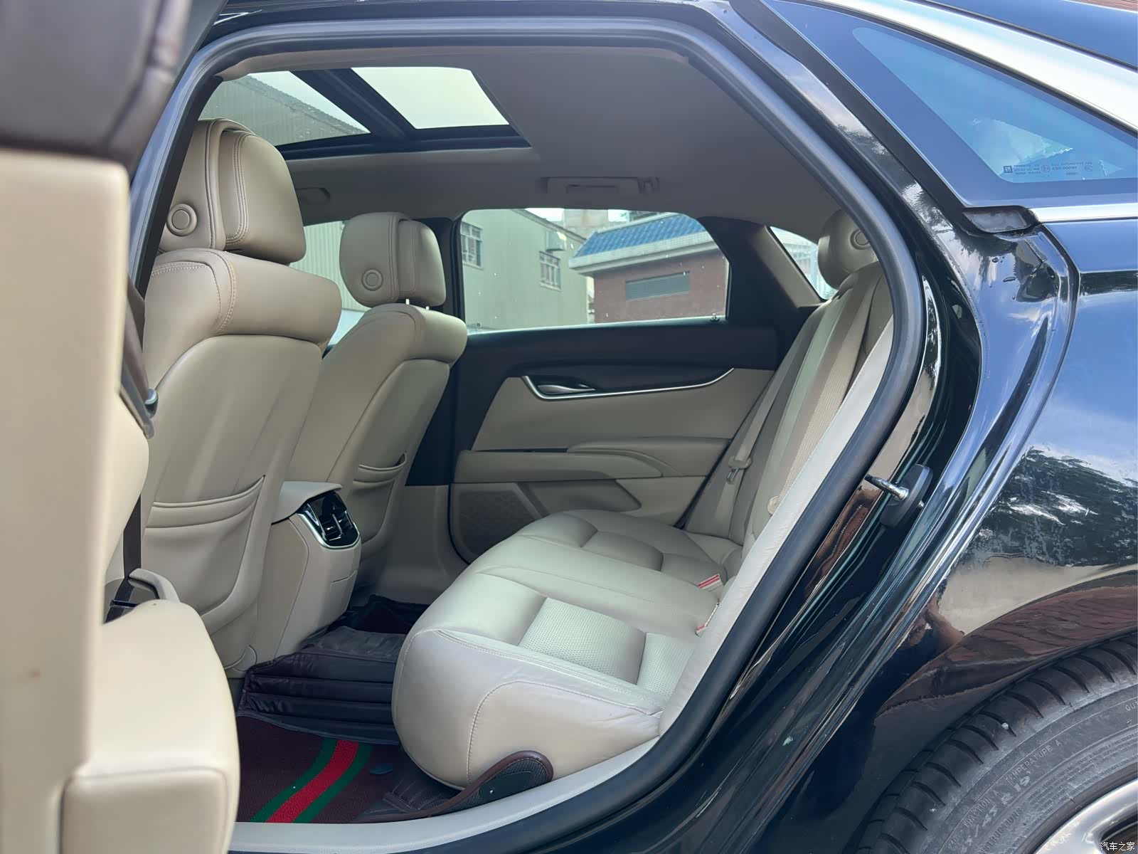 Cadillac XTS, 2013 9