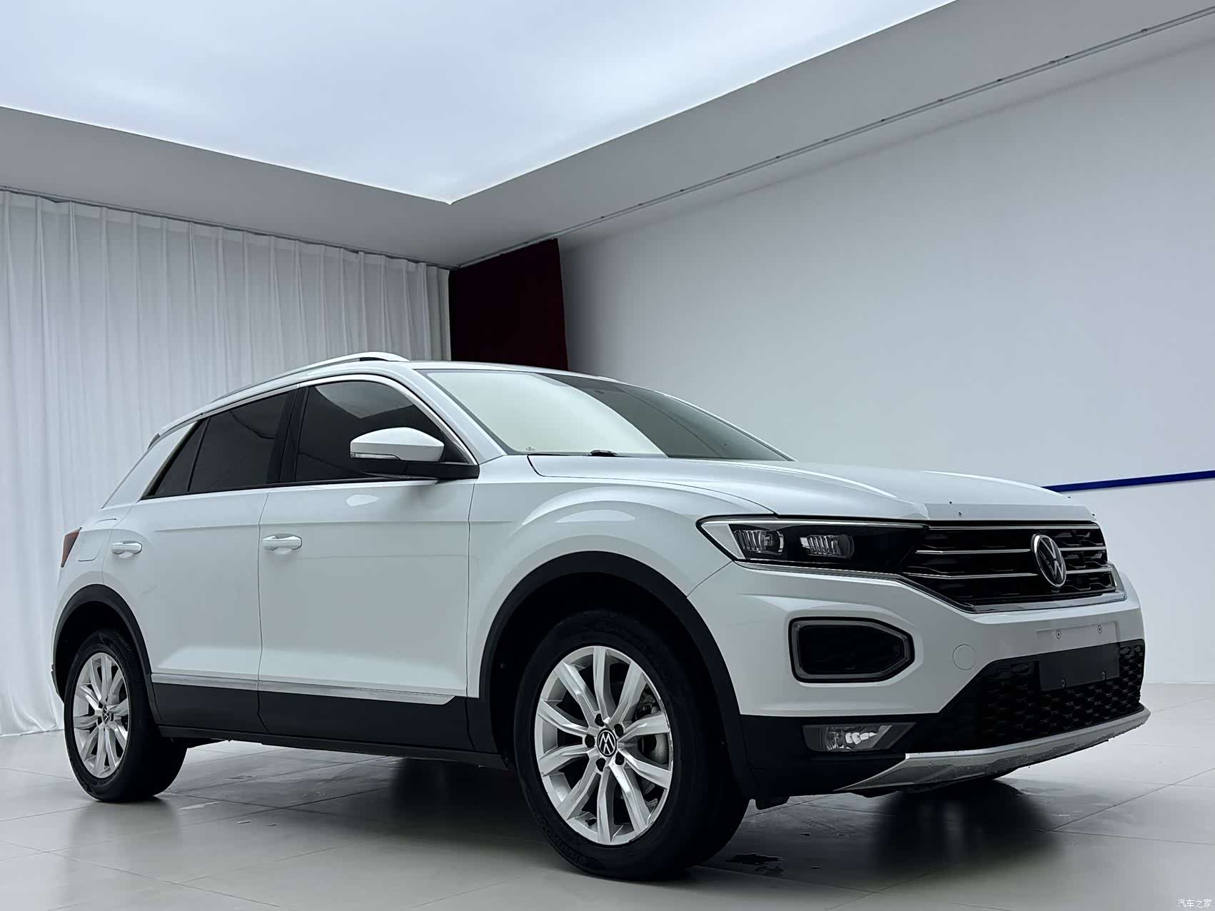 Volkswagen T-ROC, 2022 3