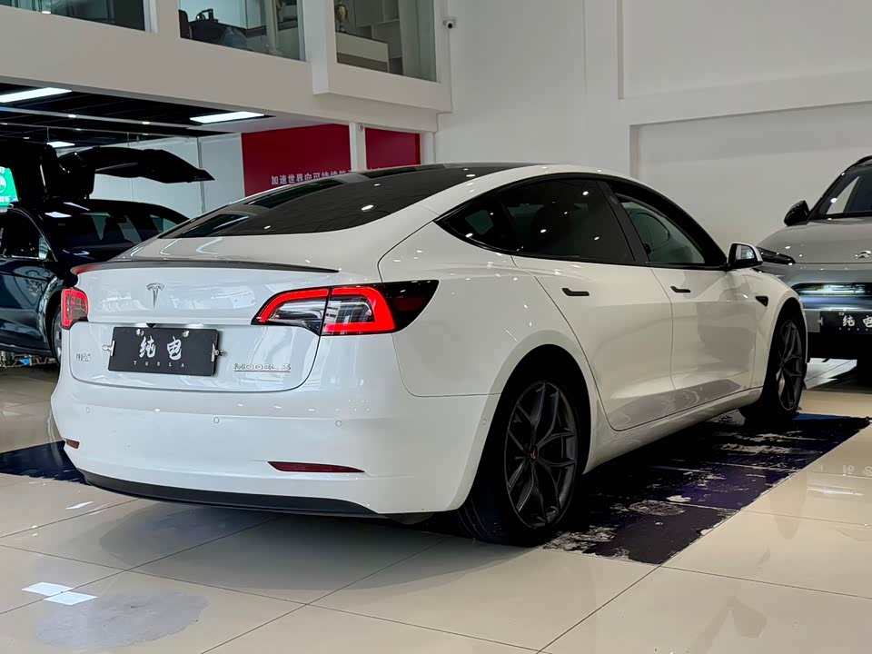 Tesla Model 3 Tesla Model 3