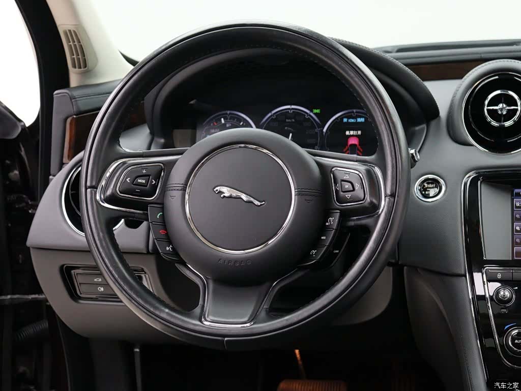Jaguar XJ, 2014 17
