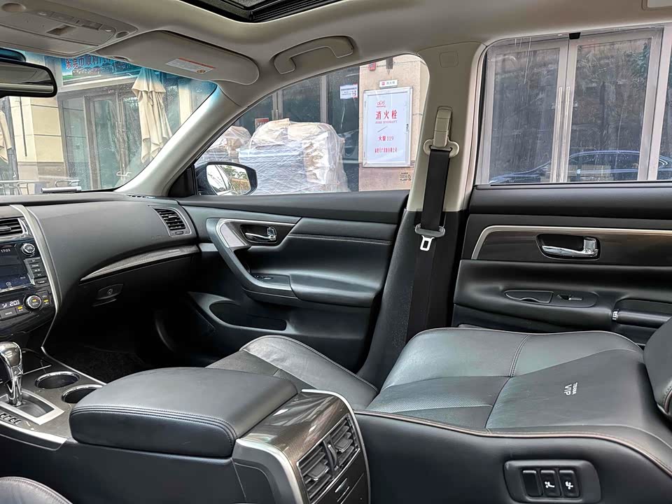 Nissan Teana