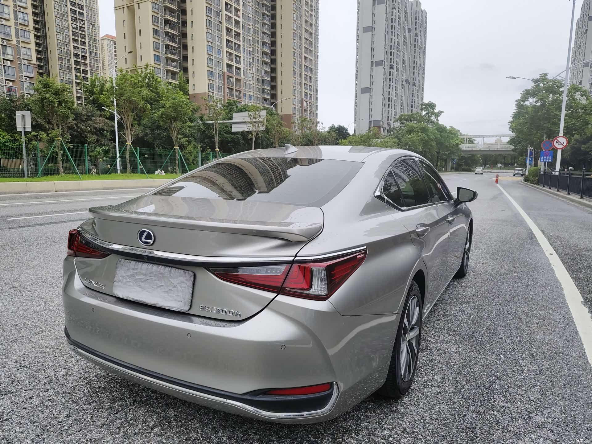 Lexus ES, 2020 4