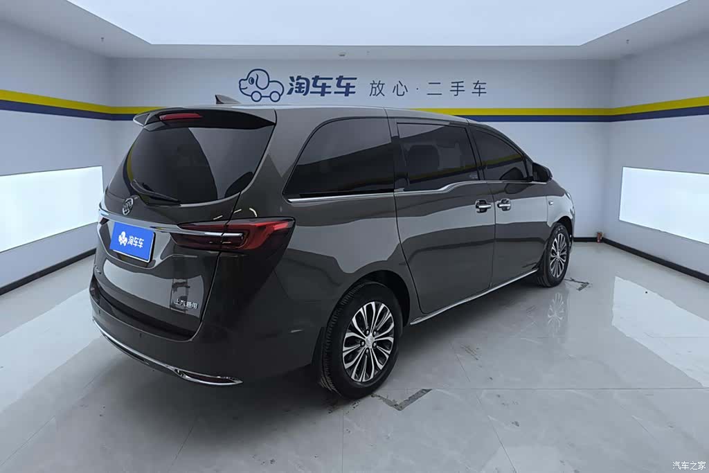 Buick GL8, 2023 3