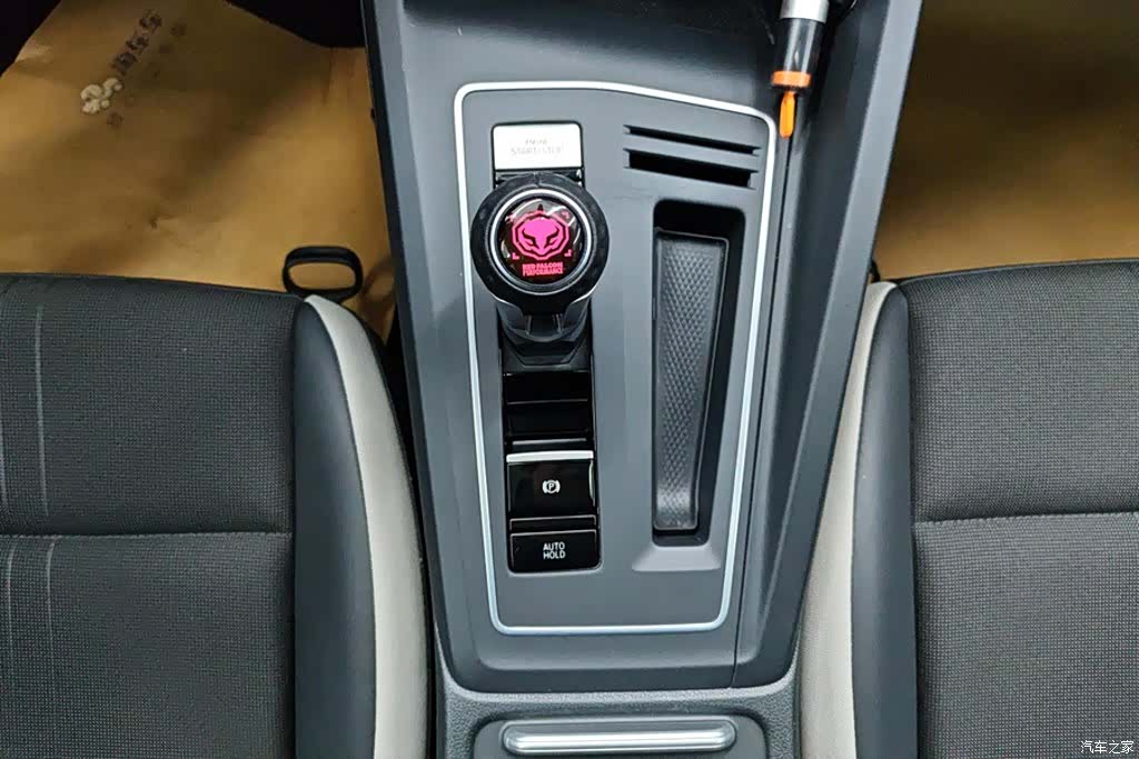 Volkswagen Golf, 2024 16