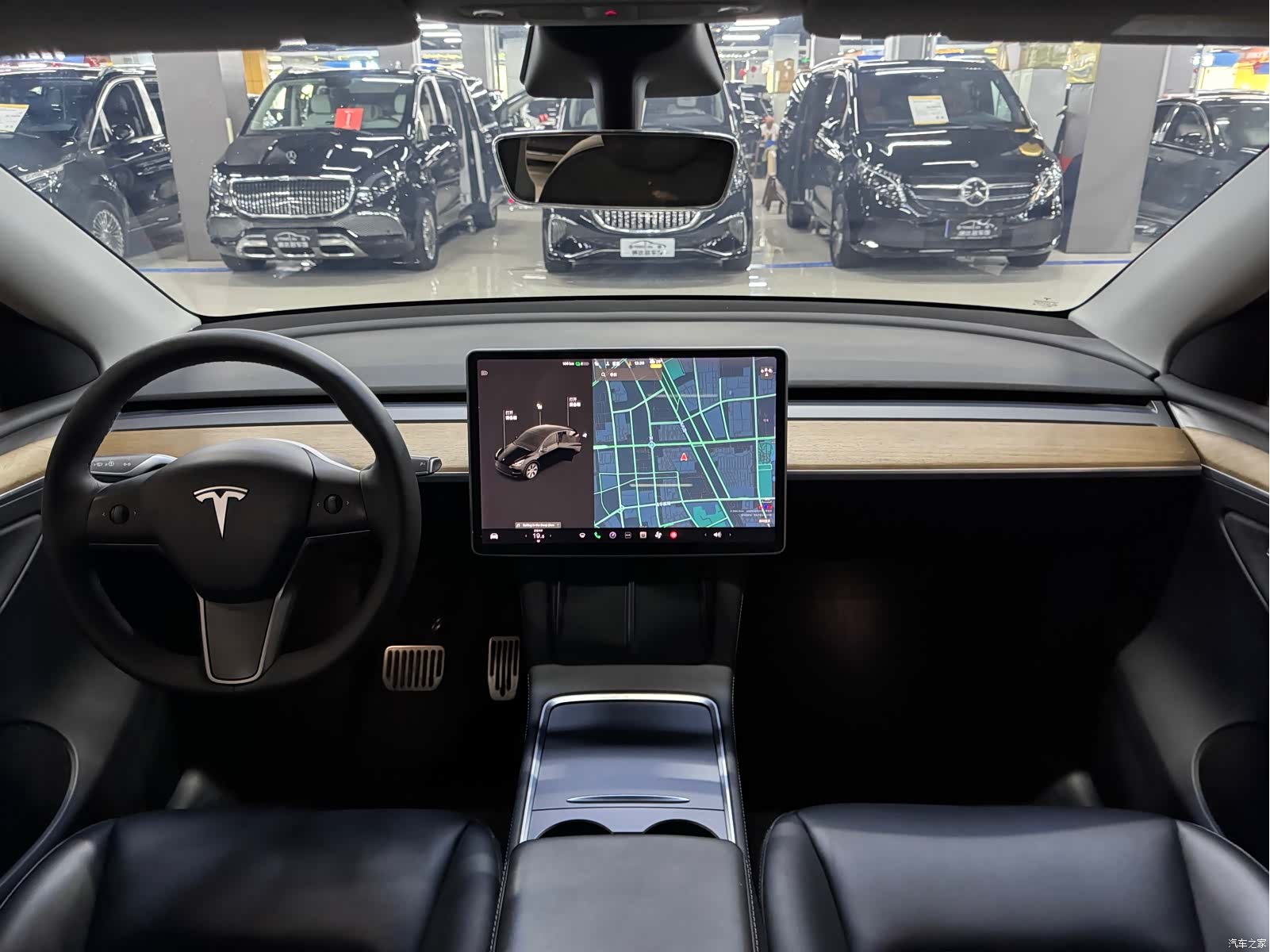 Tesla Model Y, 2021 все фото