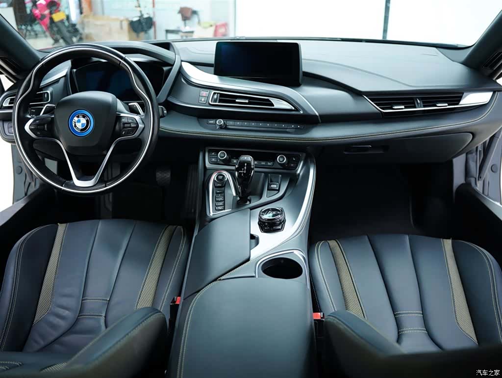 BMW i8, 2017 39