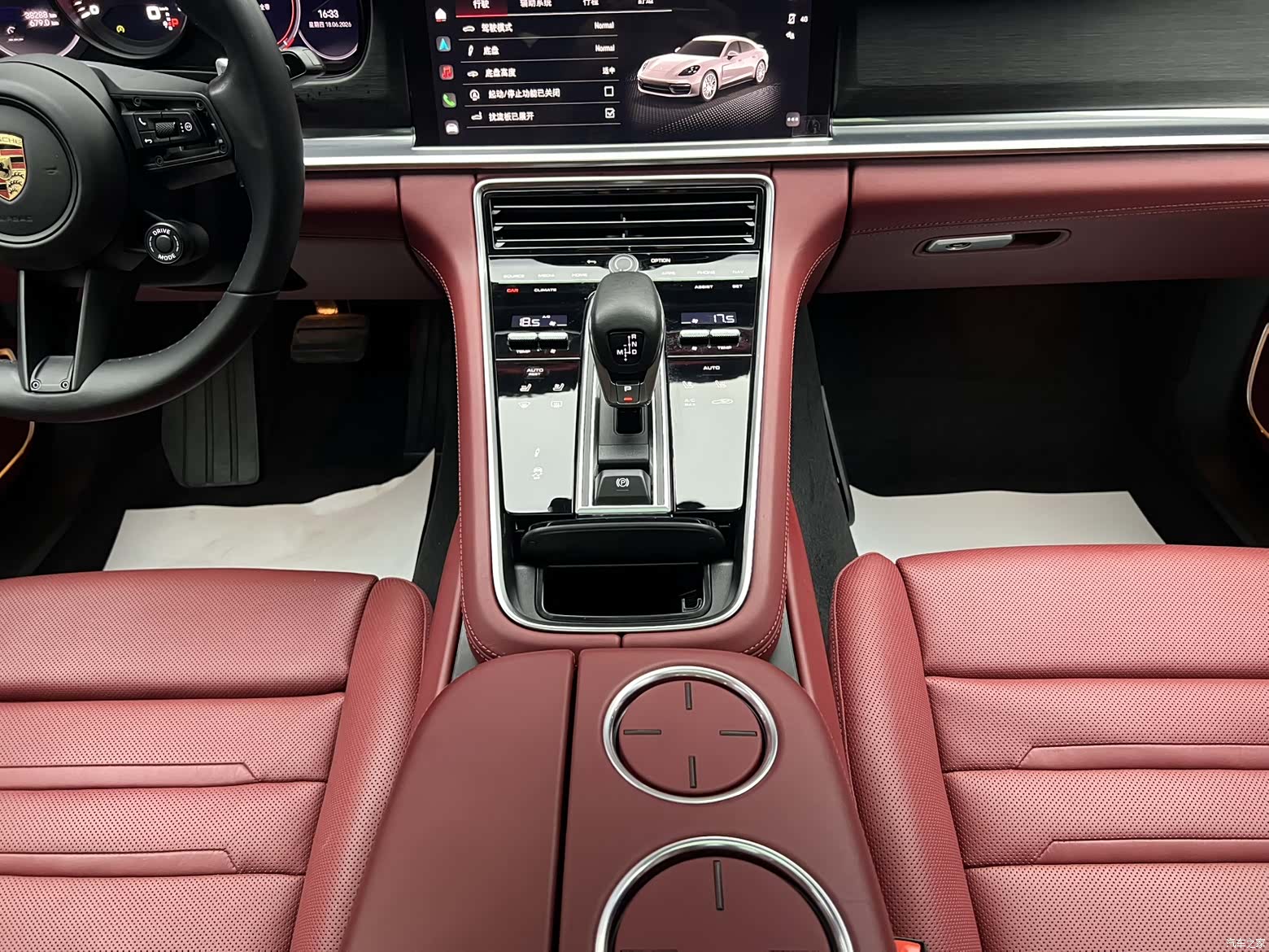 Porsche Panamera, 2023 11
