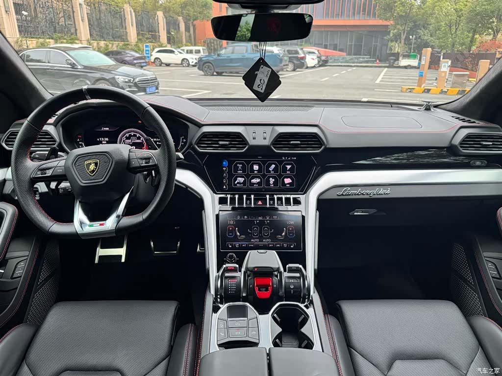 Lamborghini Urus, 2021 15