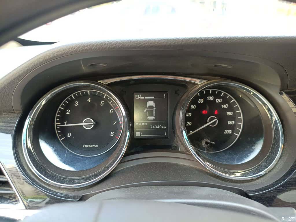 Wuling 730, 2015 12
