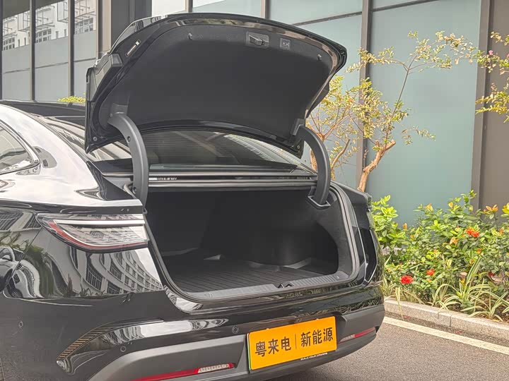 BYD Seal 07 EV 2026 705 zun rong xing