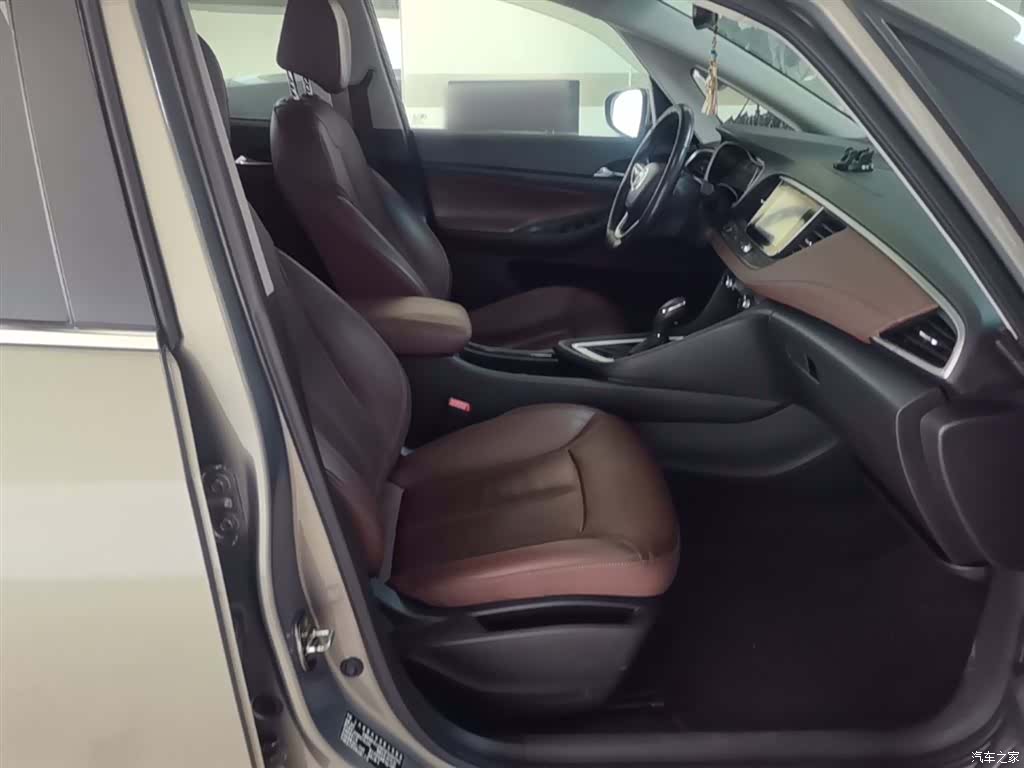 Buick GL6, 2018 25
