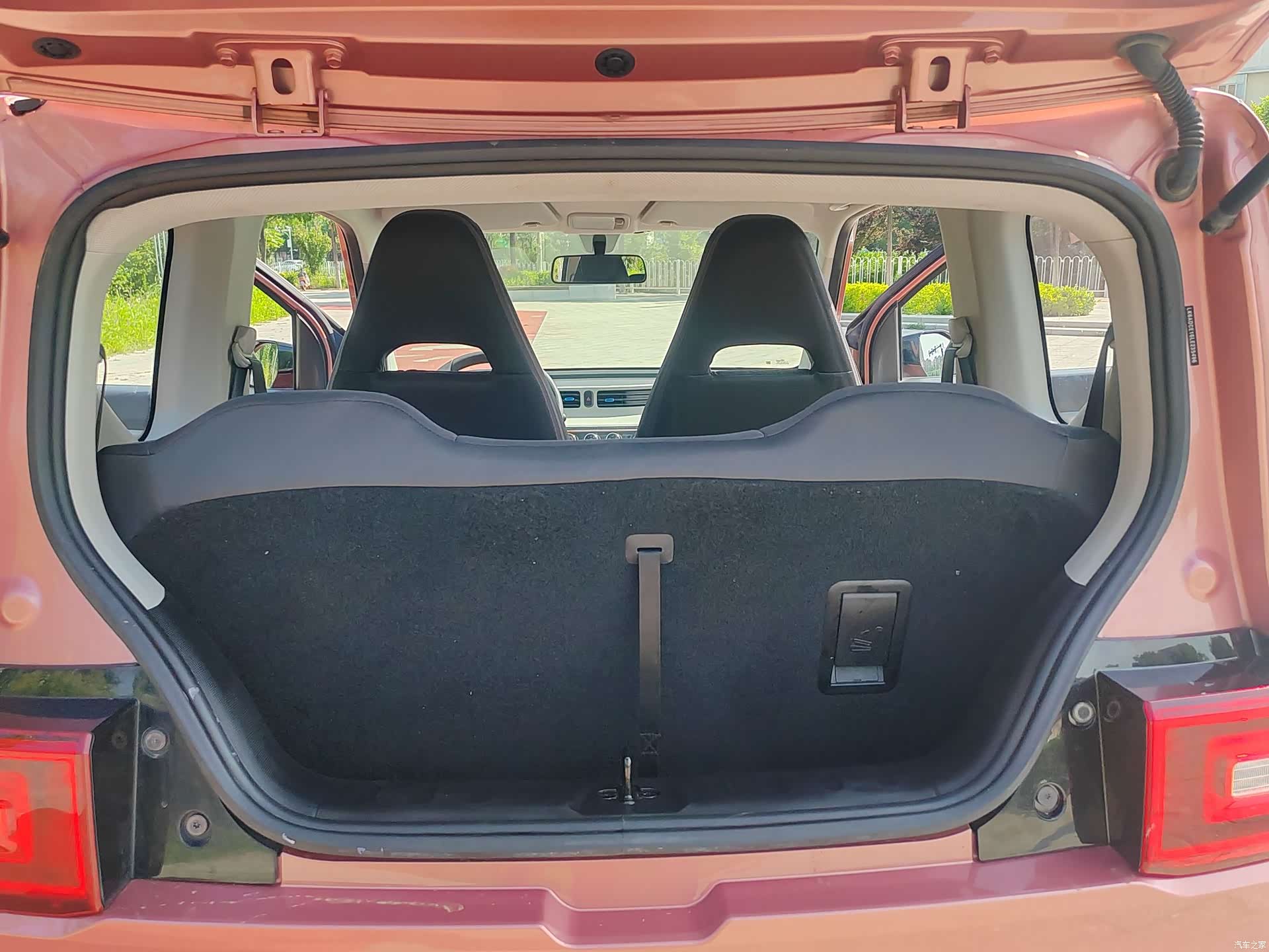 Wuling MINIEV, 2020 10