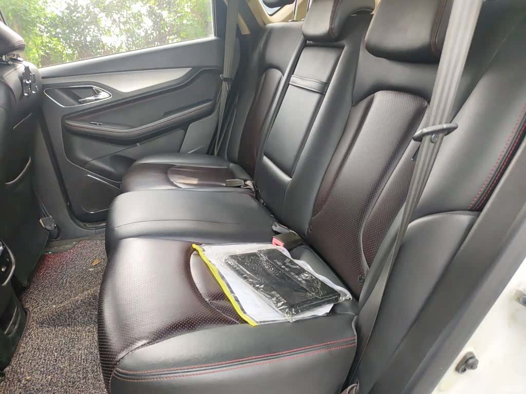 Wuling 560, 2017 15