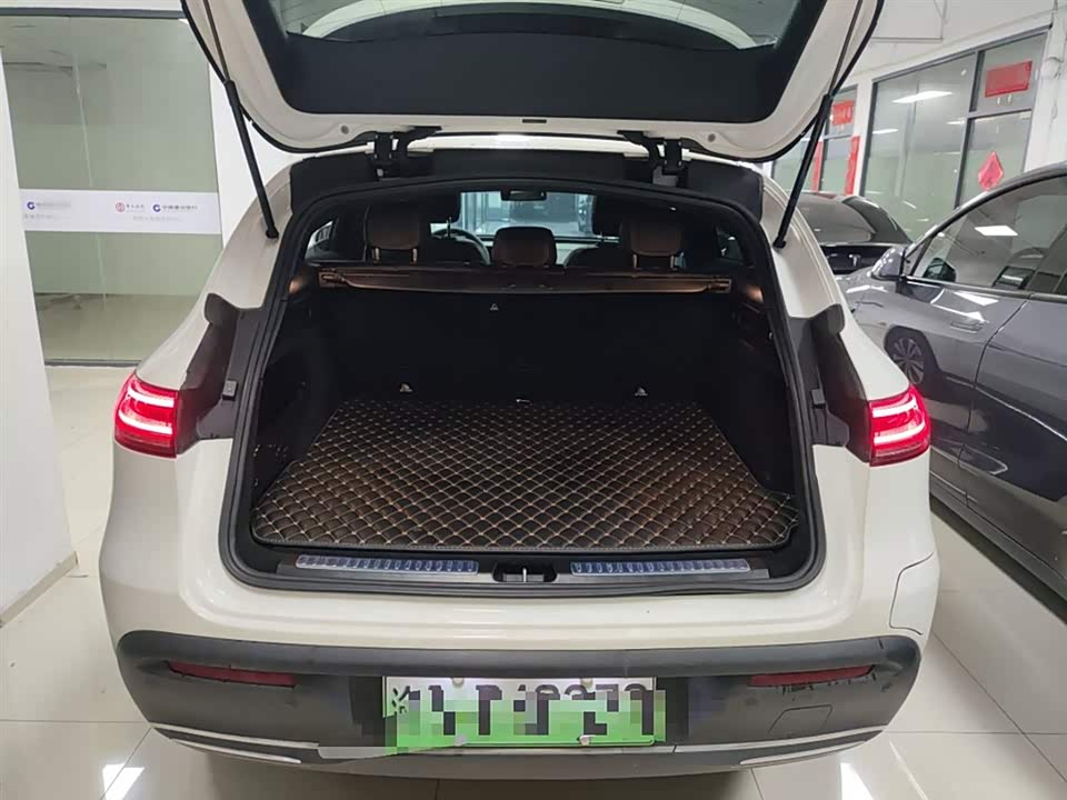 Mercedes-Benz EQC Mercedes-Benz EQC