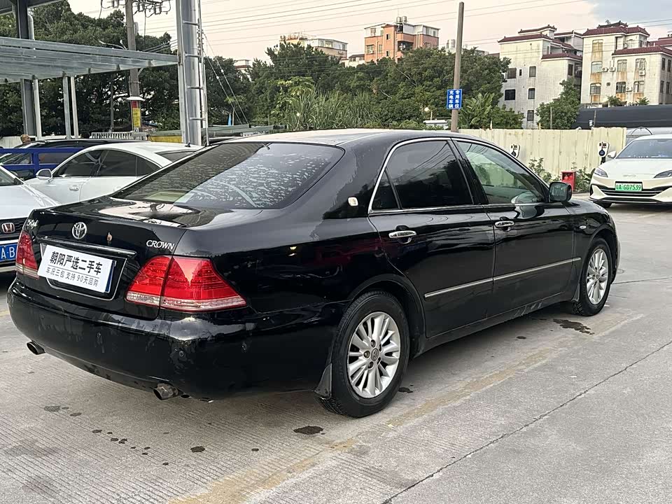 Toyota crown