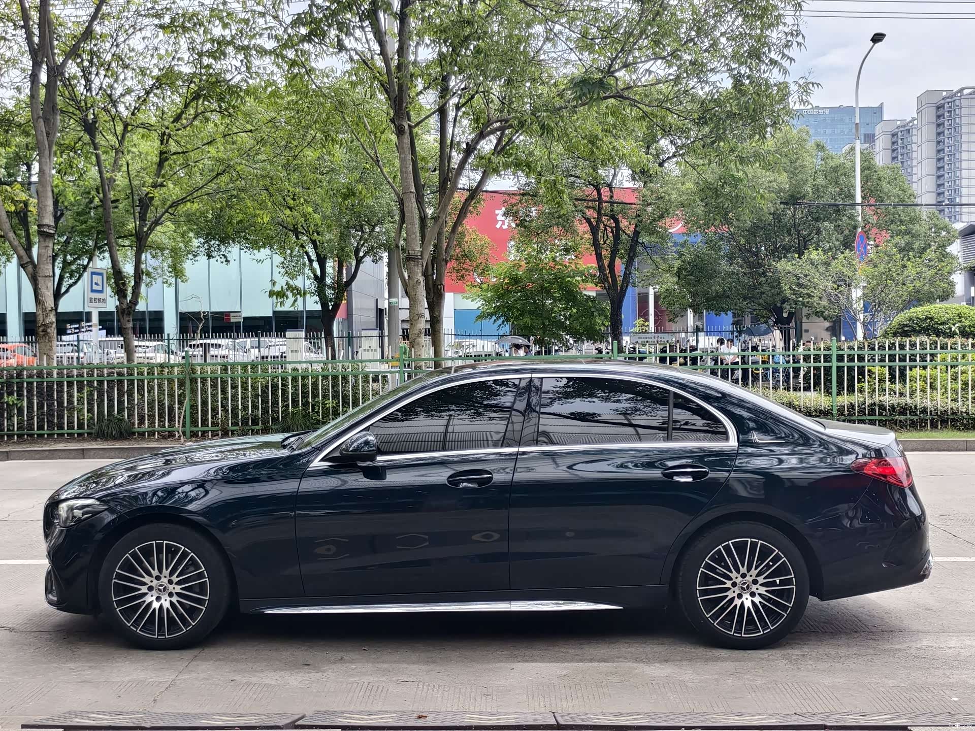 Mercedes-Benz C-Class, 2022 3