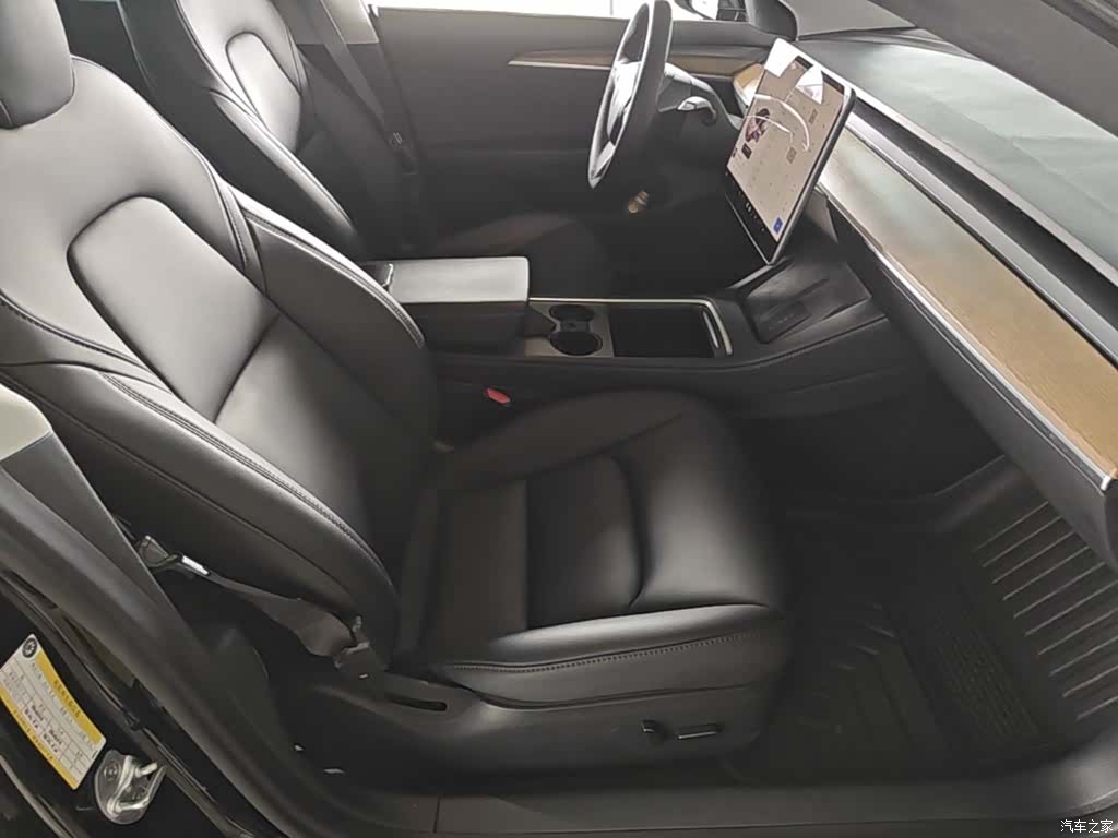 Tesla Model 3, 2022 25