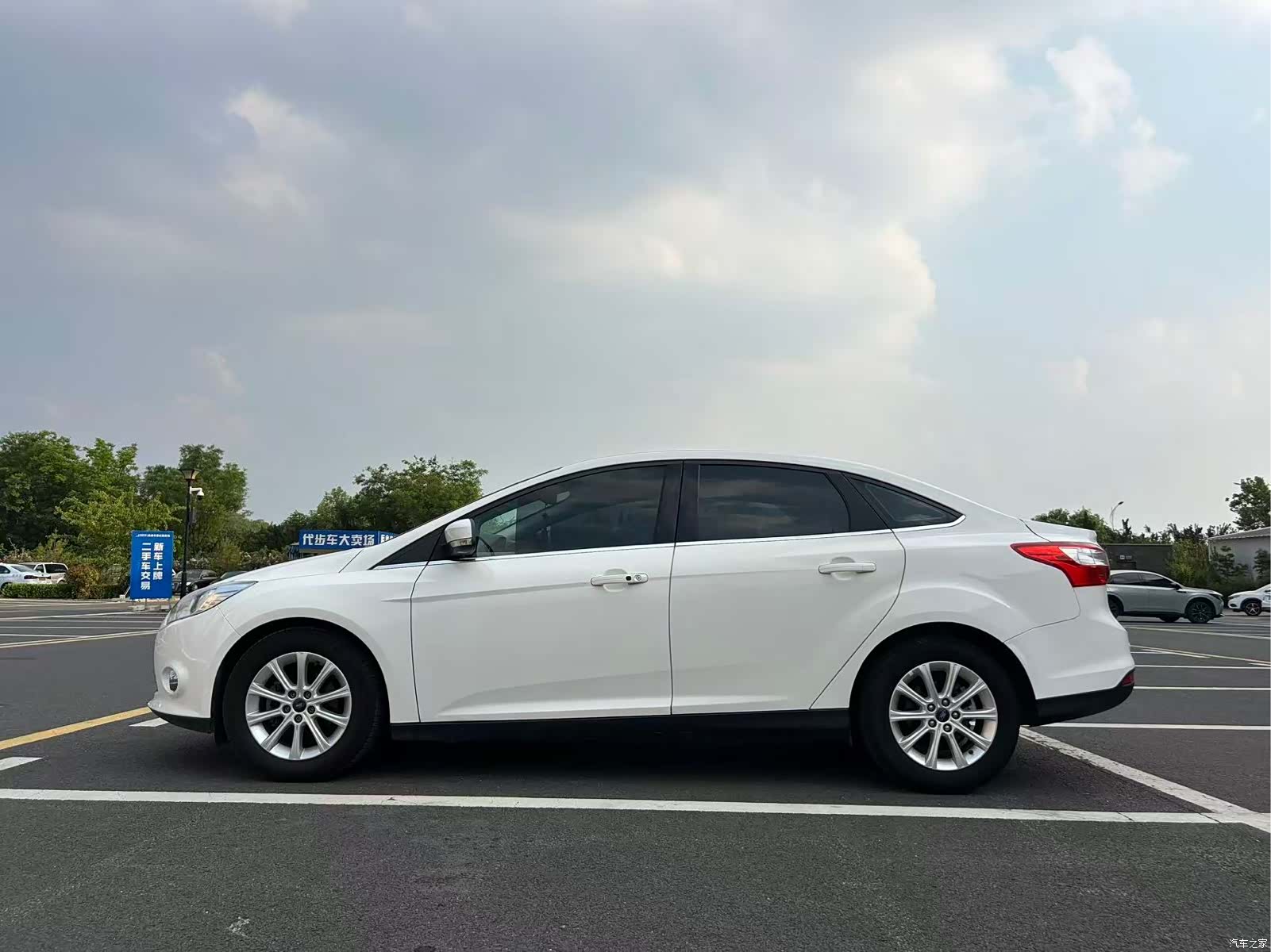 Ford Focus, 2014 18