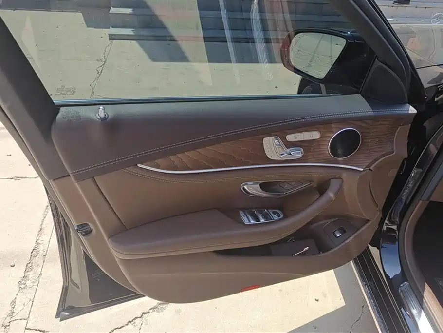 Mercedes-Benz E-class Mercedes-Benz E-class