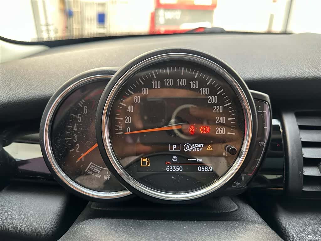 Mini ONE, 2019 12