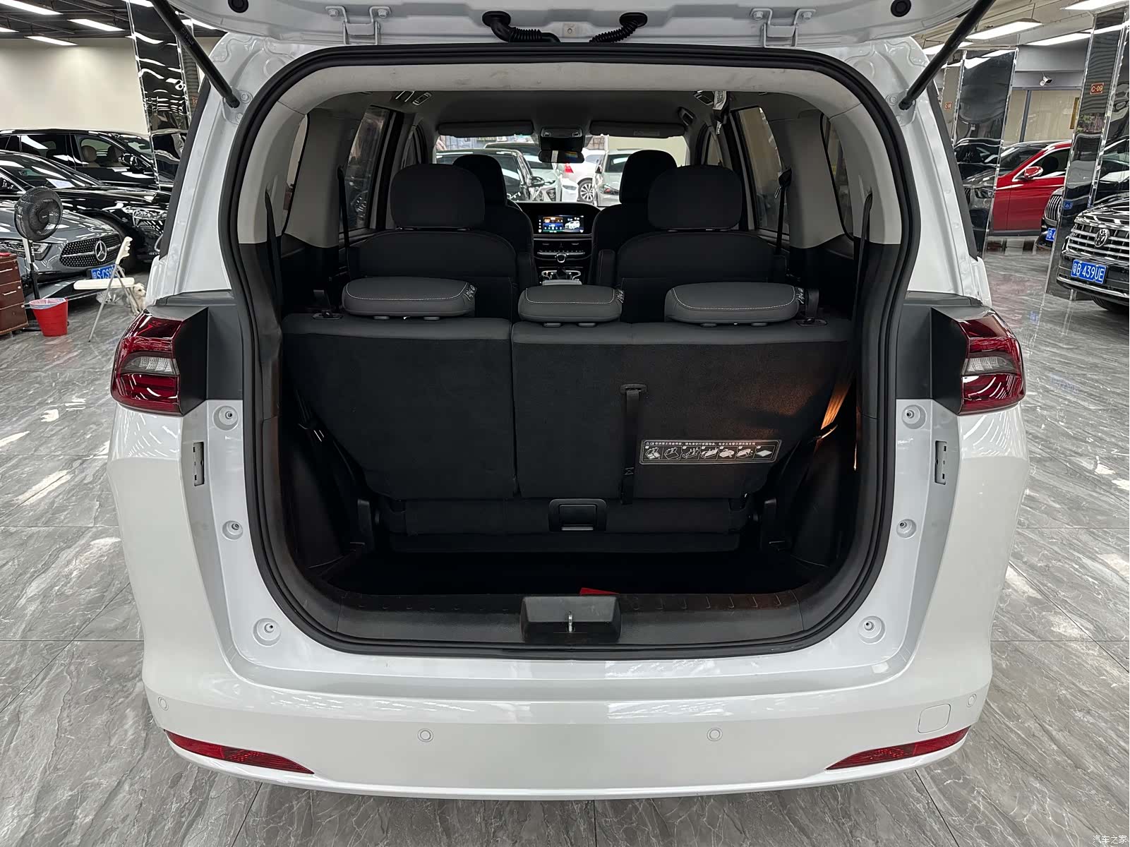 Trumpchi M6, 2023 13
