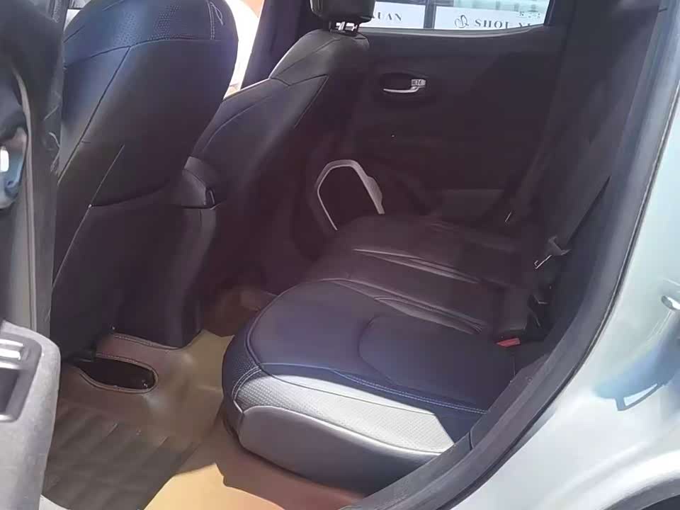 Jeep Freeman
