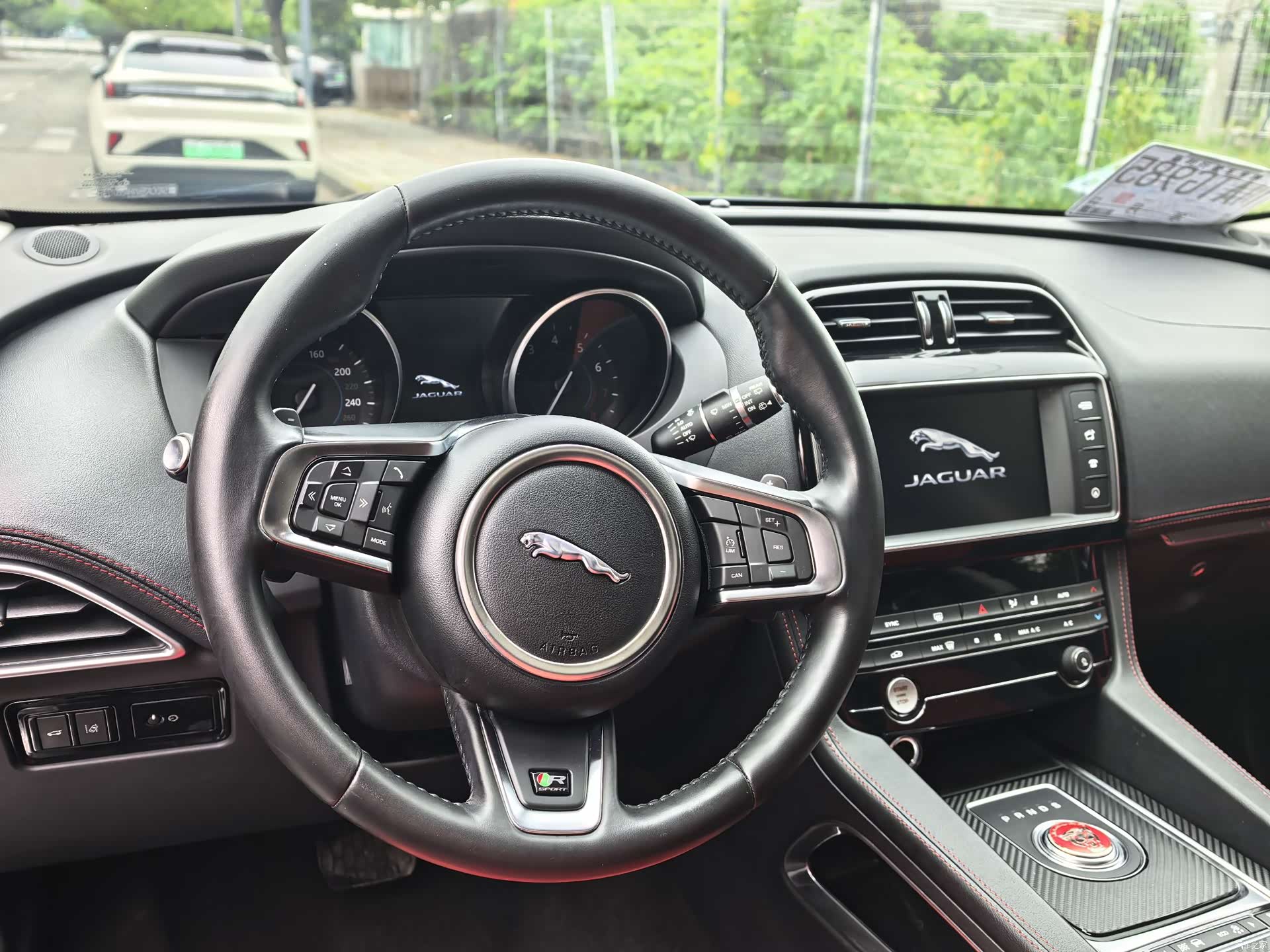 Jaguar F-PACE, 2017 14