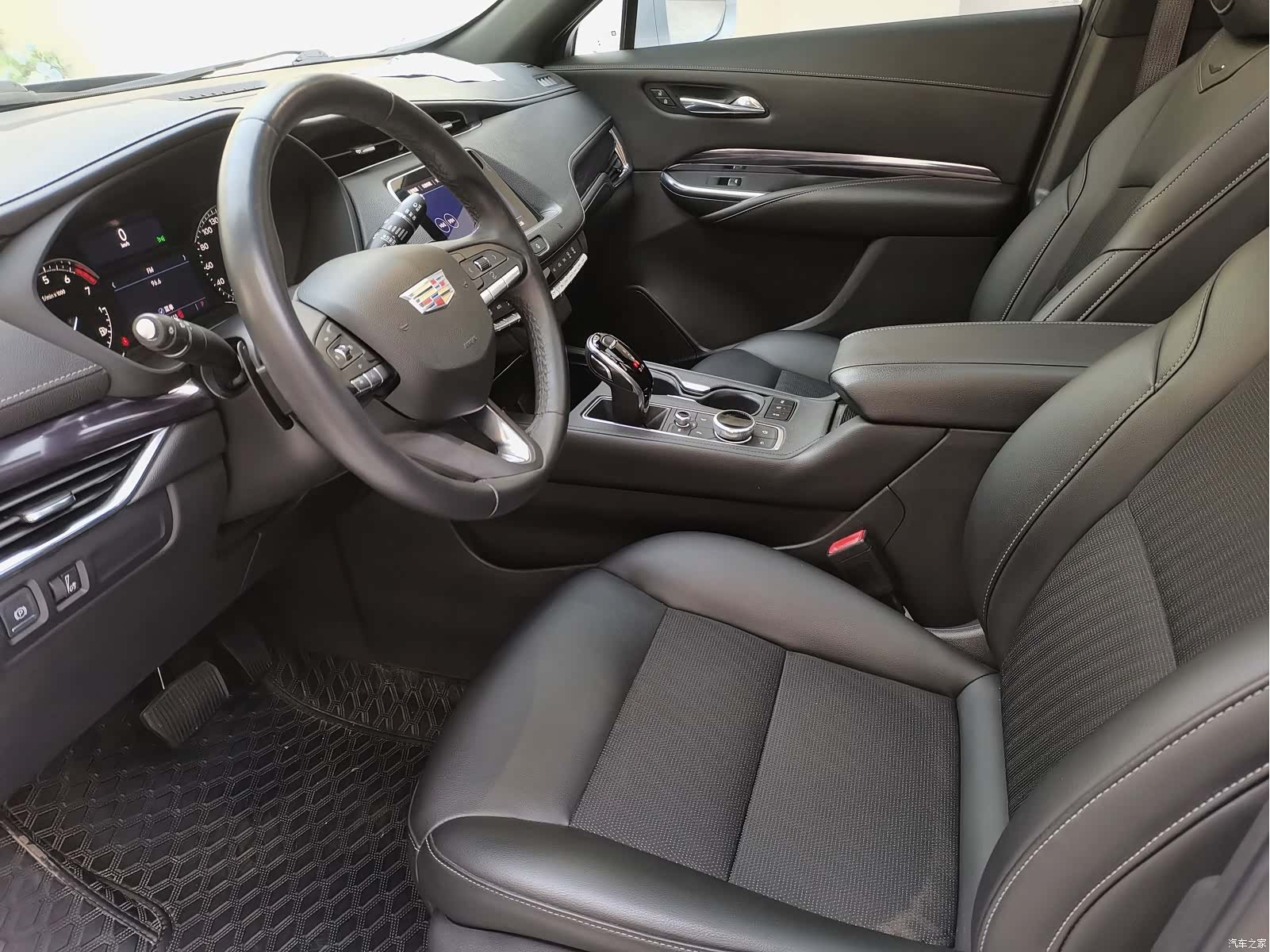 Cadillac XT4, 2021 4