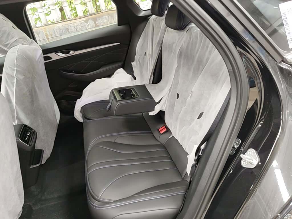 Geely Preface, 2026 17