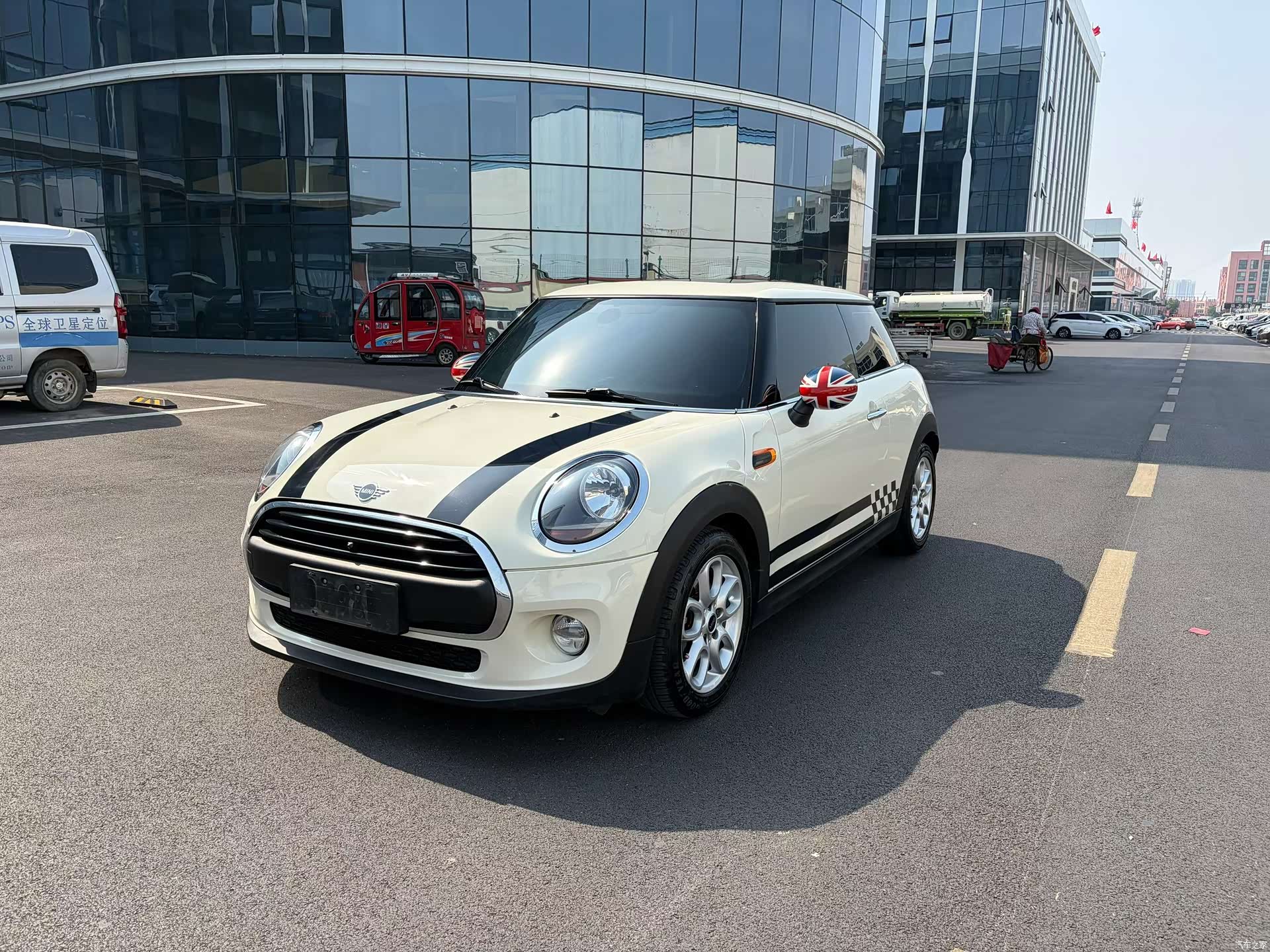Mini ONE, 2019 1