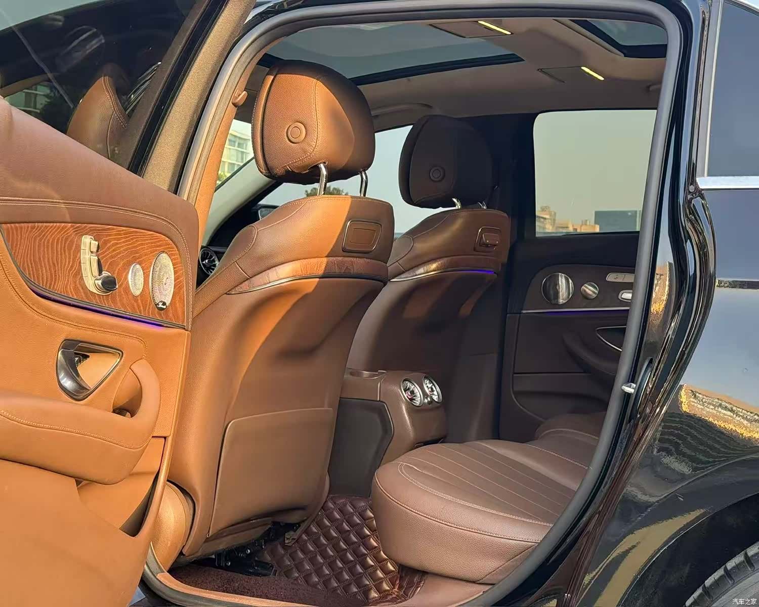 Mercedes-Benz E-Class, 2020 все фото