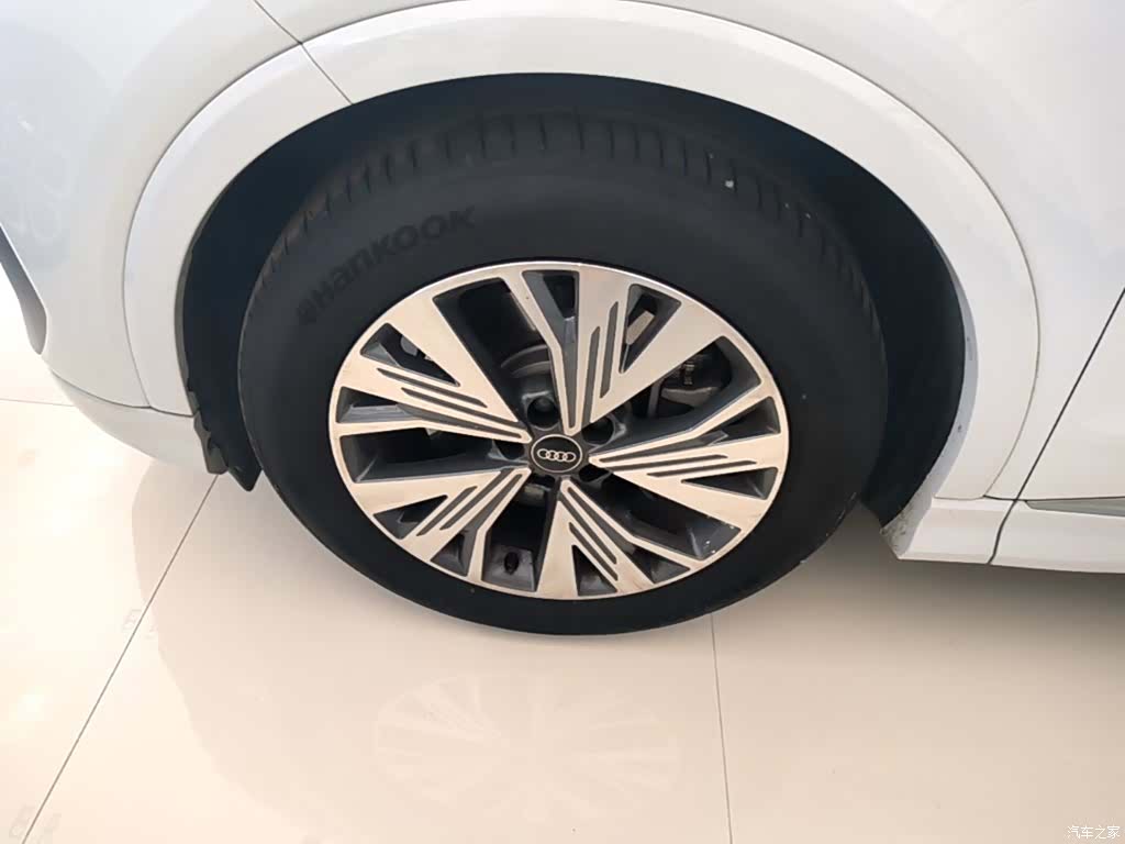 Audi Q4 e-tron, 2024 23