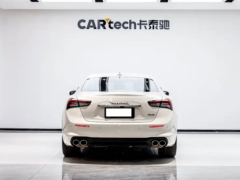 Maserati Ghibli Maserati Ghibli